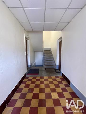 Maison à vendre 10 pièces 250 m² Saint-Martin-d'Hères