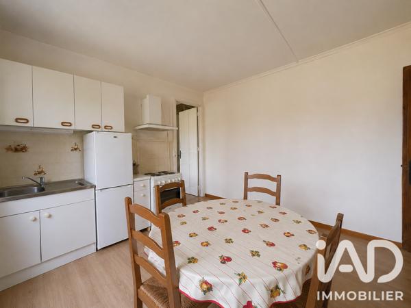 Maison à vendre 10 pièces 250 m² Saint-Martin-d'Hères