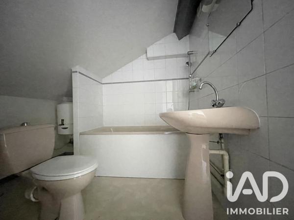 Maison à vendre 10 pièces 250 m² Saint-Martin-d'Hères