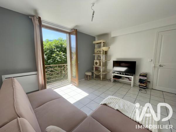 Maison à vendre 10 pièces 250 m² Saint-Martin-d'Hères