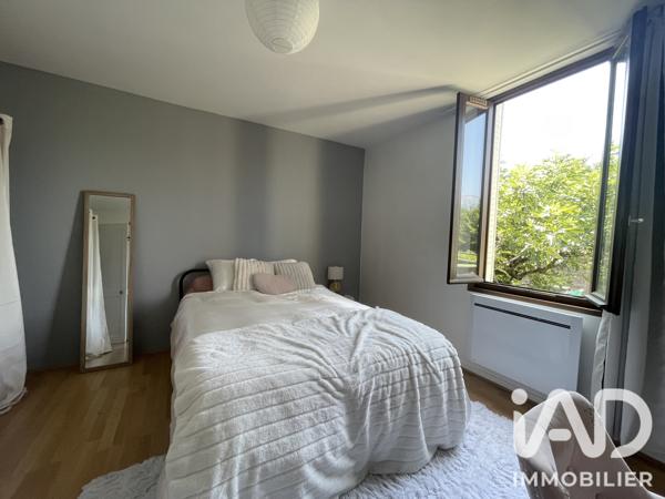Maison à vendre 10 pièces 250 m² Saint-Martin-d'Hères