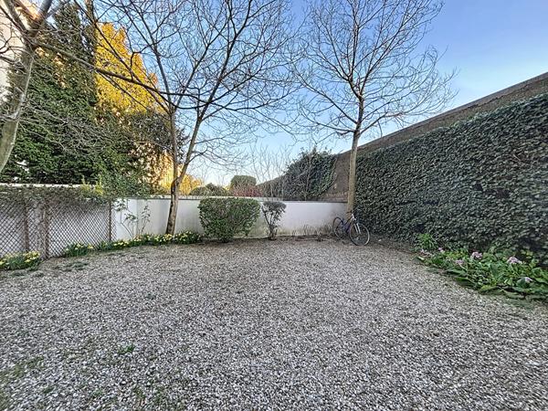 Monplaisir, T1 bis 37m² calme sans vis à vis.