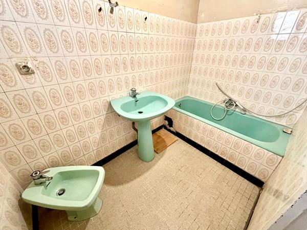 Saint Andre De Sangonis, Maison de village R+1 avec cour