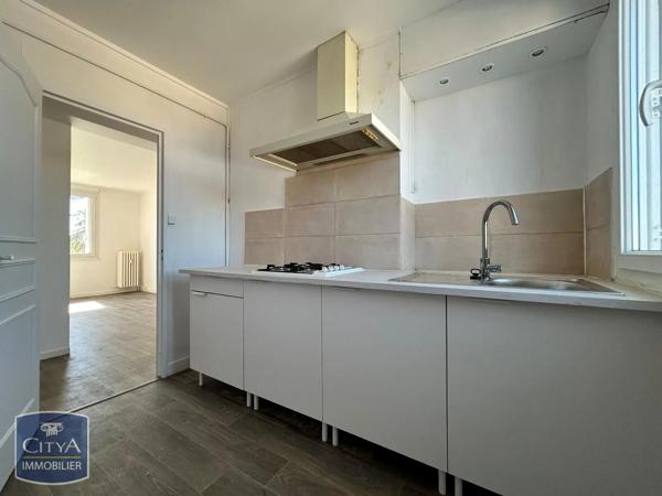 Appartement à louer 3 pièces 56.46m² Niort (79000)