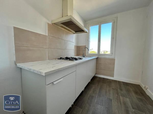 Appartement à louer 3 pièces 56.46m² Niort (79000)