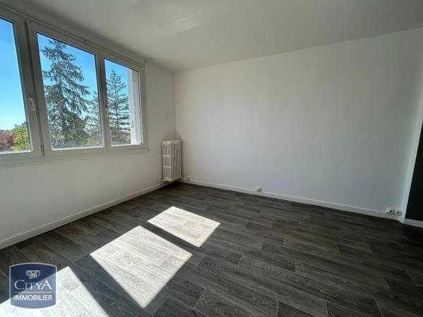 Appartement à louer 3 pièces 56.46m² Niort (79000)