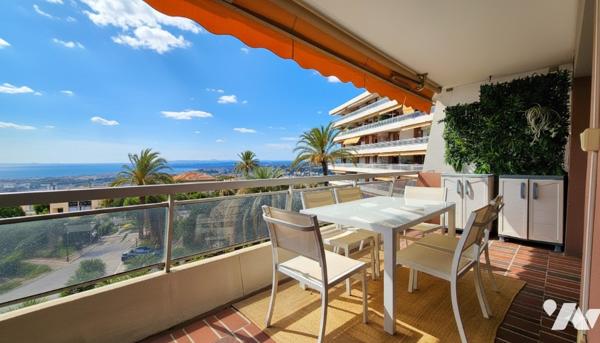 Résidence « Les Belles Terres »
Grand STUDIO avec terrasse, vue mer et possibilité garage.