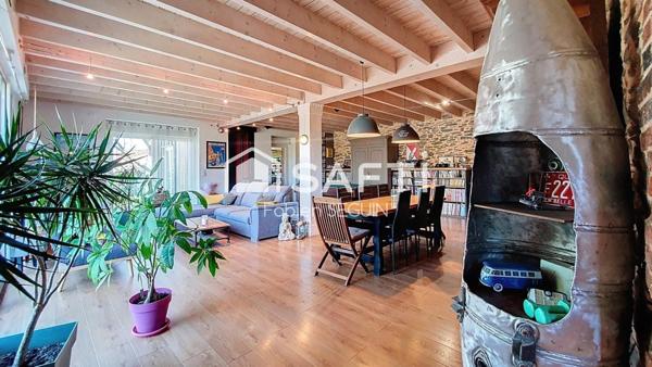 Longère intégralement rénovée, avec goût et matériaux nobles !