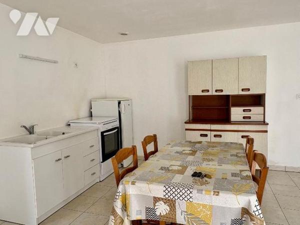 Idéal premier achat ou investissement 

Ensemble en pierres composé de plusieurs bâtiments, o...