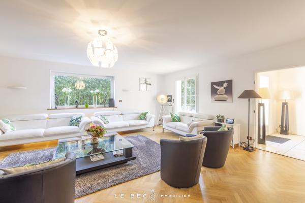 Maison à vendre 11 pièces 7 chambres à PLESCOP