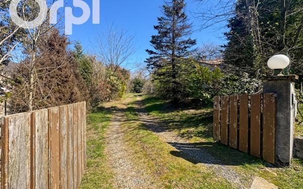 Maison à vendre    4 pièces •  Meyras