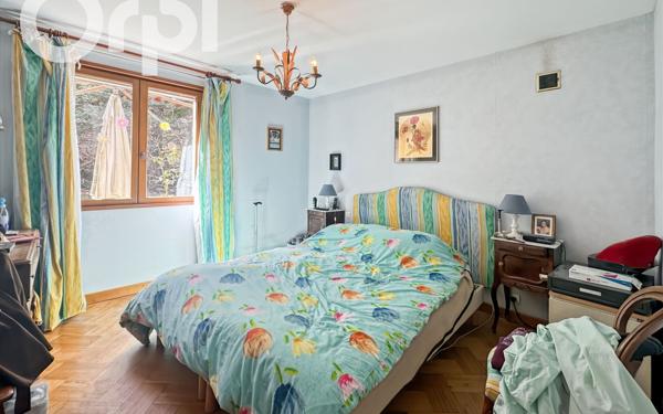 Maison à vendre    4 pièces •  Meyras