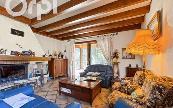 Maison à vendre    4 pièces •  Meyras