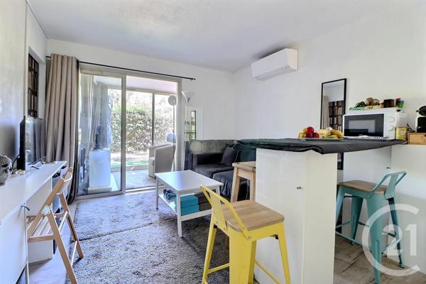 Appartement F2 à vendre  2 pièces - 27 m2 FREJUS - 83