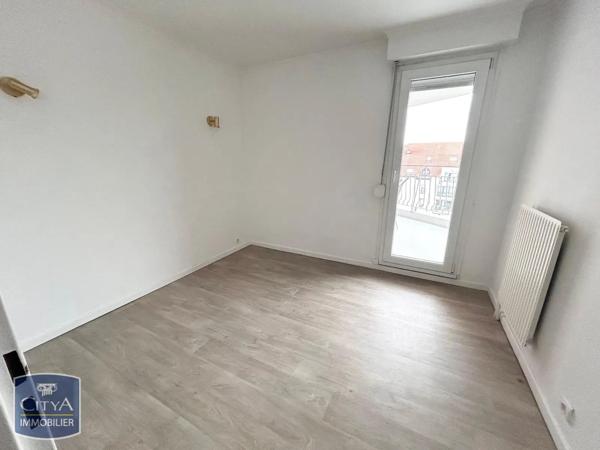 Appartement à louer 3 pièces 82.69m² Valenciennes (59300)