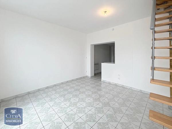 Maison à louer 4 pièces 75.35m² Maubeuge (59600)