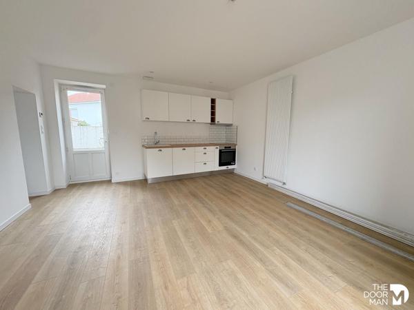 Maison - Loué - 70 m² - SAINT-HILAIRE-DE-CHALEONS | The Door Man