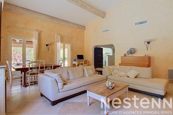 A VENDRE ! Propriété de charme 4 chambres - Plus de 7000m2 de terrain au CANNET-DES-MAURES
