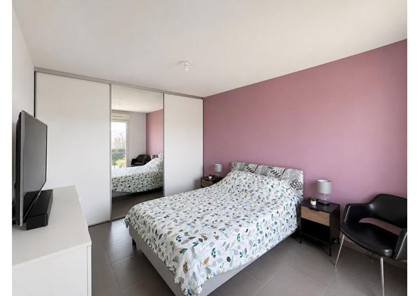 Appartement 4 pièces, Palais Omnisports, Toit terrasse au 8ème Etage  86m² Meublé