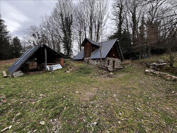 Grange à vendre |  Le Port |  3 pièces