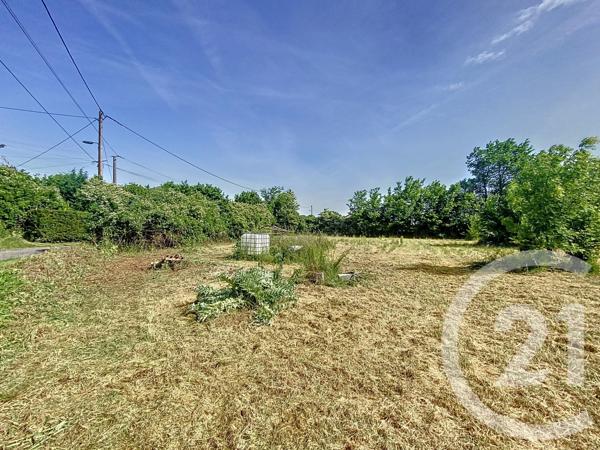 Terrain à vendre  1505 m 2   EBREUIL  - 03