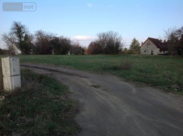 Terrain à Batir à vendre à Saint-Gaultier dans l'Indre (36800), ref : 037/1700