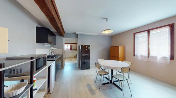 Maison de 248m2 avec Grange / Garage à EYBENS