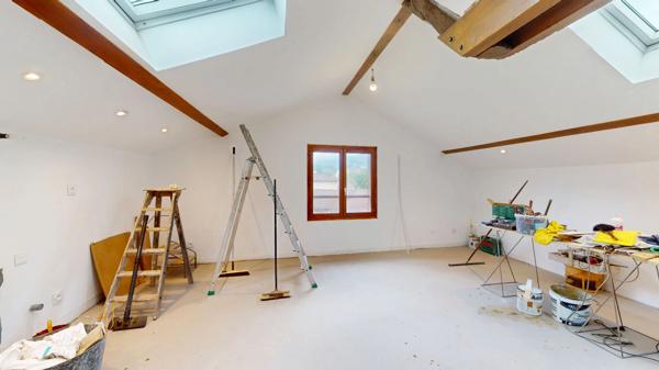 Maison de 248m2 avec Grange / Garage à EYBENS