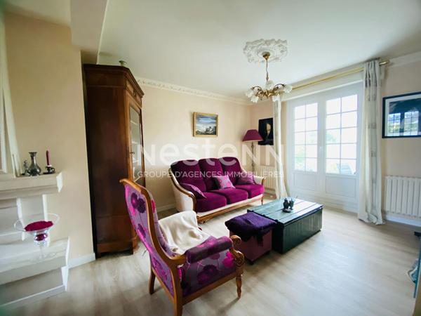 PLÉRIN CENTRE Maison traditionnelle 4 chambres, sous-sol complet, jardin clos