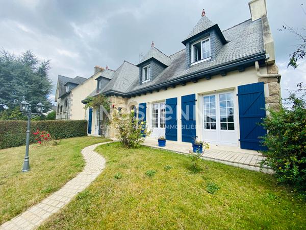 PLÉRIN CENTRE Maison traditionnelle 4 chambres, sous-sol complet, jardin clos