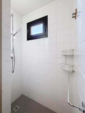 Vente                                                      Appartement
                        
                     5 pièces                      97 m2                     à Lumio
