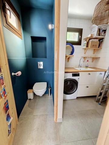 Vente                                                      Appartement
                        
                     5 pièces                      97 m2                     à Lumio