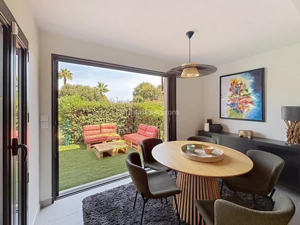 Vente                                                      Appartement
                        
                     5 pièces                      97 m2                     à Lumio