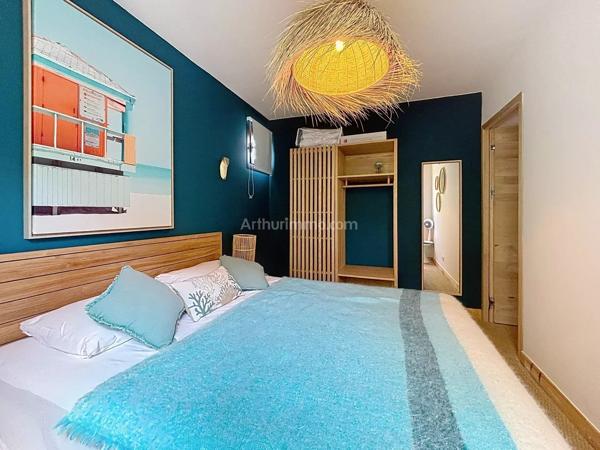 Vente                                                      Appartement
                        
                     5 pièces                      97 m2                     à Lumio