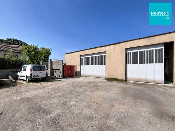 Dépôt + bureau - Idéal artisans - 210 m² - Cour 400 m² - Cuzieu !