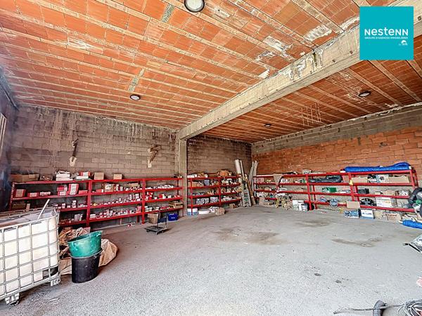 Dépôt + bureau - Idéal artisans - 210 m² - Cour 400 m² - Cuzieu !