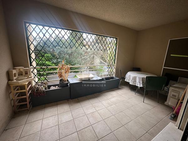 SAINT-CHAMAS - Appartement  2 pièces - 44 m2 - Terrasse