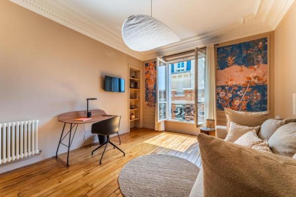 A LOUER : T5 à PARIS 03 • Rue Paul Dubois - Paris 3ème • 8 900 € CC • Réf. 5876