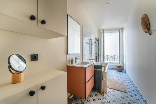 A LOUER : T5 à PARIS 03 • Rue Paul Dubois - Paris 3ème • 8 900 € CC • Réf. 5876