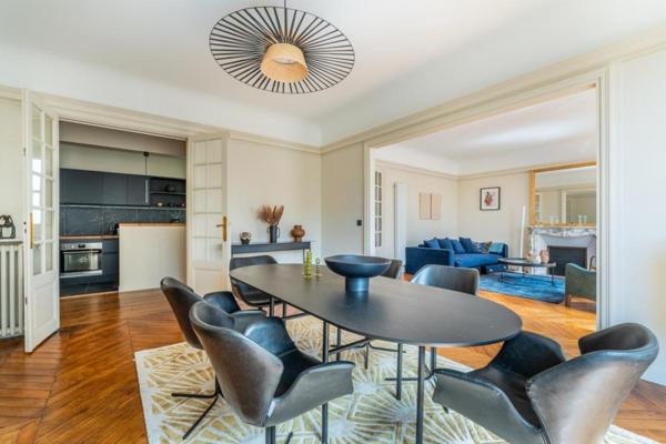 A LOUER : T5 à PARIS 03 • Rue Paul Dubois - Paris 3ème • 8 900 € CC • Réf. 5876