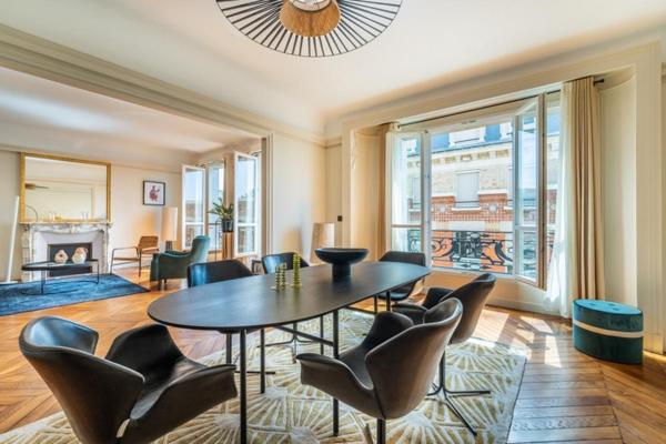 A LOUER : T5 à PARIS 03 • Rue Paul Dubois - Paris 3ème • 8 900 € CC • Réf. 5876