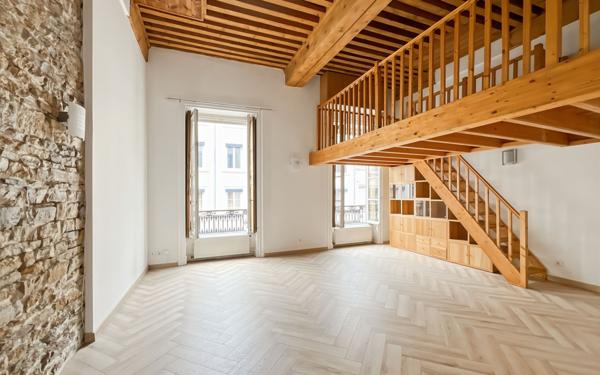 Appartement à vendre    2 pièces • 67,43 m2 Lyon 6
