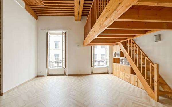 Appartement à vendre    2 pièces • 67,43 m2 Lyon 6