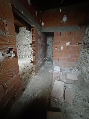 Versols-et-Lapeyre (12400) Maison village pierres T4 102m2 hab à aménager