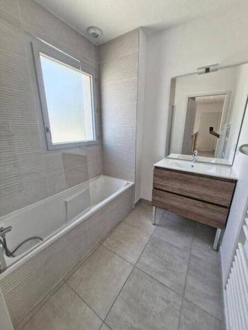 Maison 5 pièces                                        - 38300 Bourgoin-Jallieu Réf : 4768