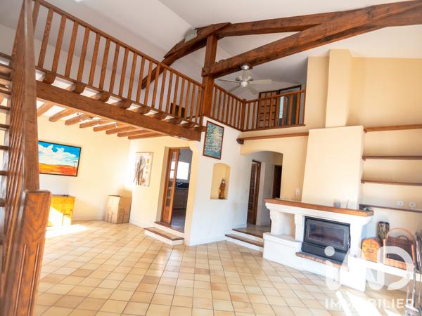 Maison à vendre 6 pièces 177 m² Villeneuve-lès-Avignon