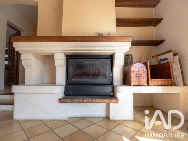 Maison à vendre 6 pièces 177 m² Villeneuve-lès-Avignon