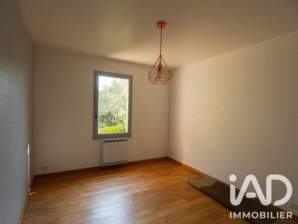 Maison à vendre 6 pièces 177 m² Villeneuve-lès-Avignon