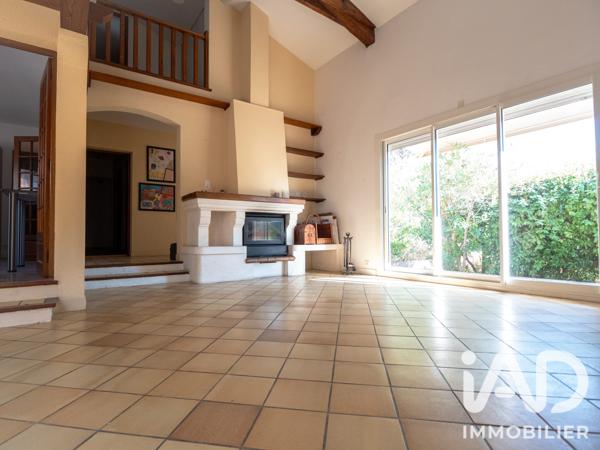 Maison à vendre 6 pièces 177 m² Villeneuve-lès-Avignon