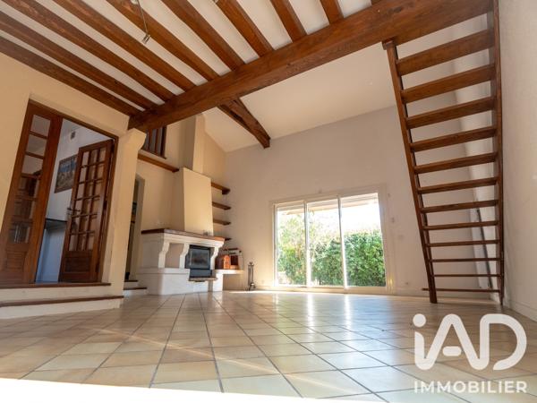 Maison à vendre 6 pièces 177 m² Villeneuve-lès-Avignon
